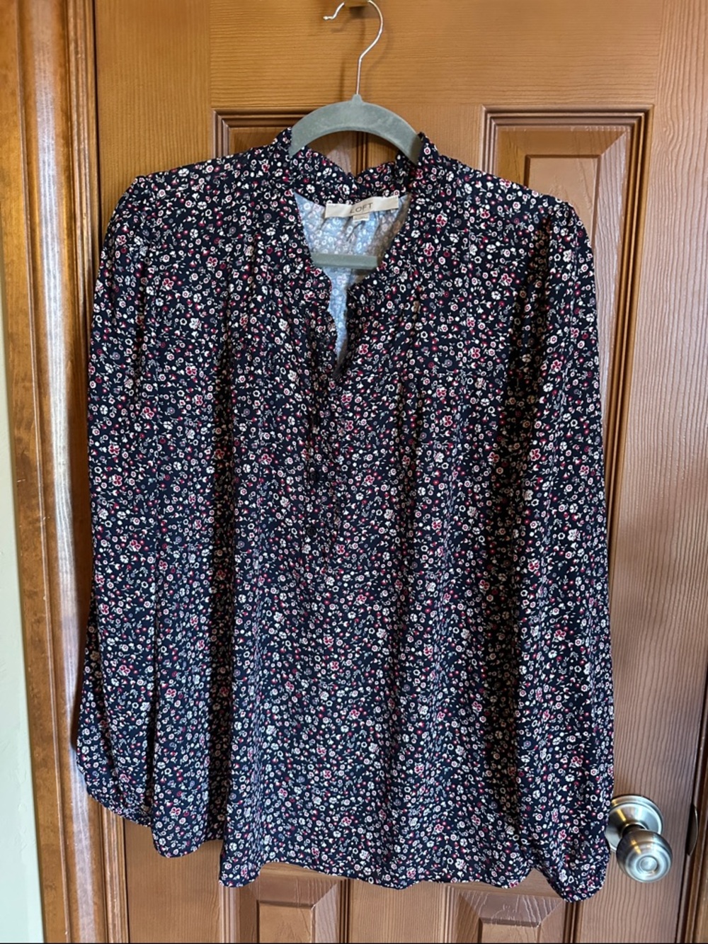 LOFT Navy Floral Ruffle-Neck Long-Sleeve Mixed Media Blouse, size Large